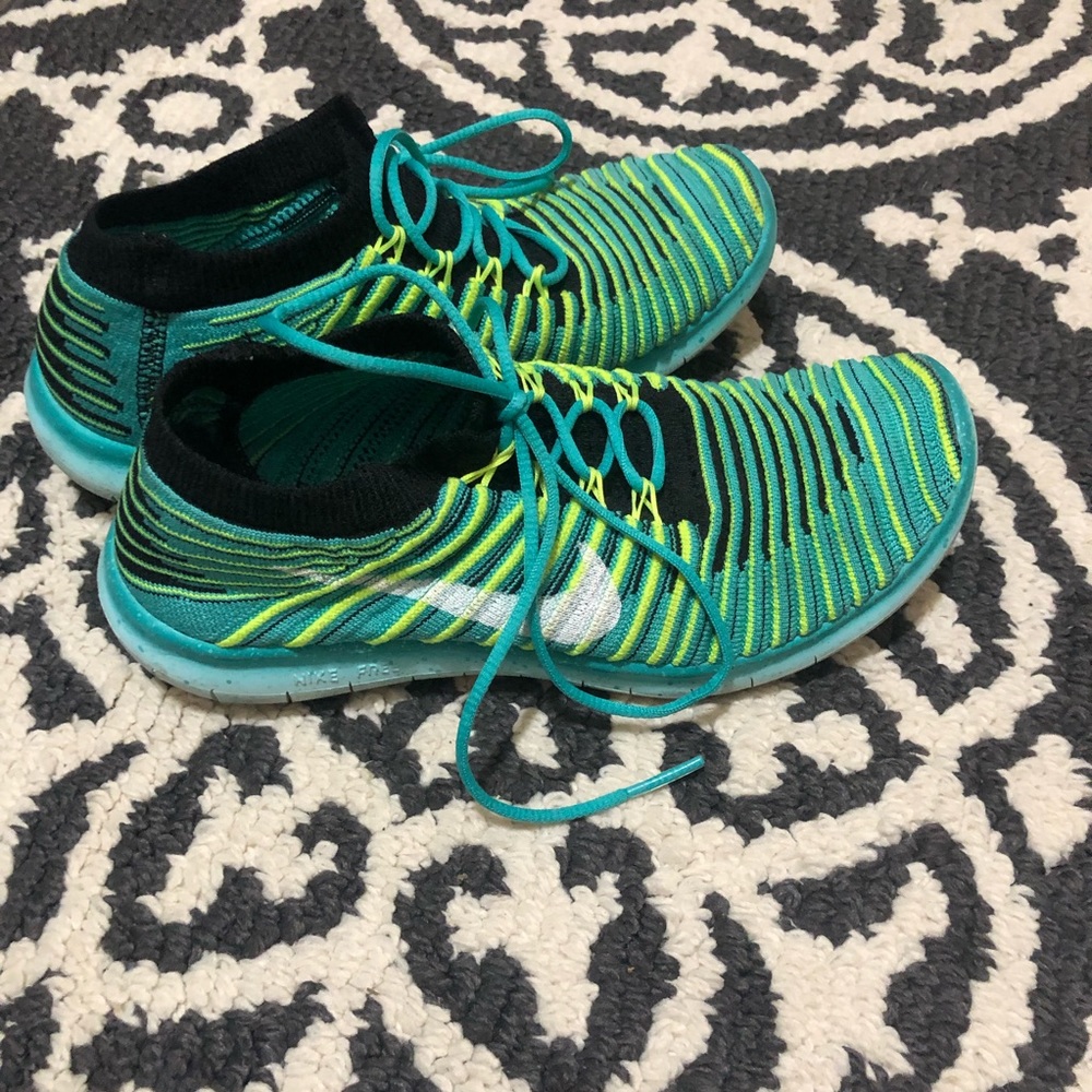 Girls Nike shoes